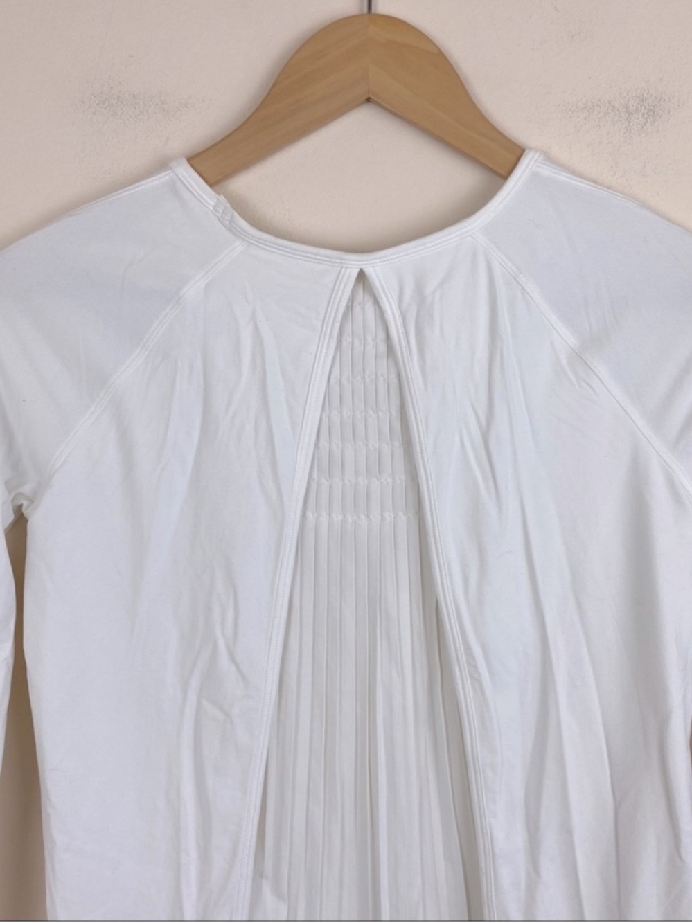 Lululemon • Making Moves Long Sleeve Top Size 6 - Picture 9 of 10